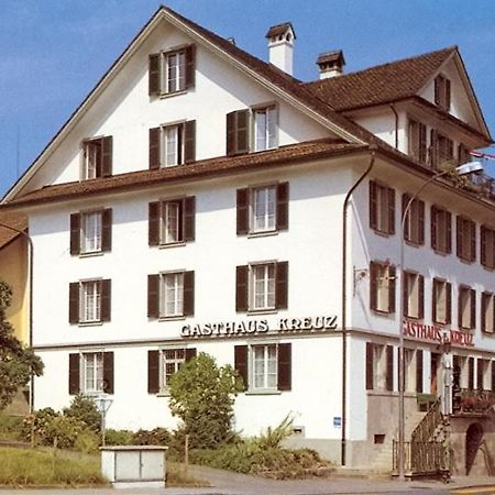 Gasthaus Zum Kreuz Meggen Bagian luar foto